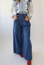 Load image into Gallery viewer, Lennon Jeans
