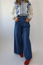 Load image into Gallery viewer, Lennon Jeans
