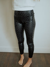 Load image into Gallery viewer, Nyala Leopard Leggings
